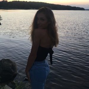 Meet your Posher, Michaela